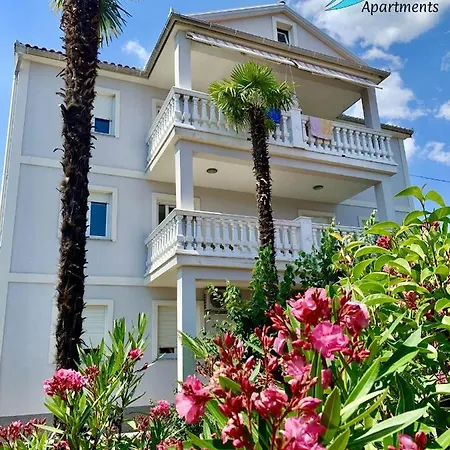 Vela Apartman Ičići