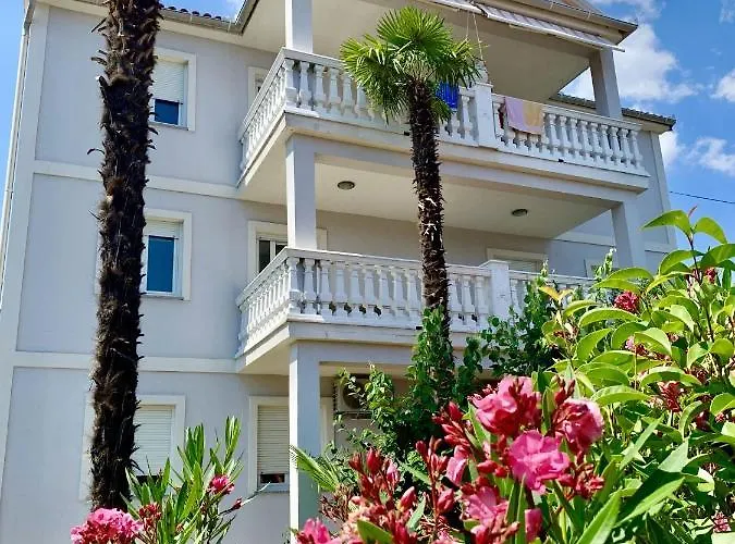 Vela Apartman Ičići